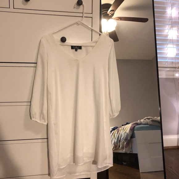 White flowy dress - Picture 1 of 2